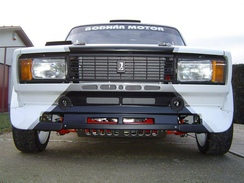 Illustration for article titled For $40,000, Could This 1987 Lada VFTS Rally The Troops?